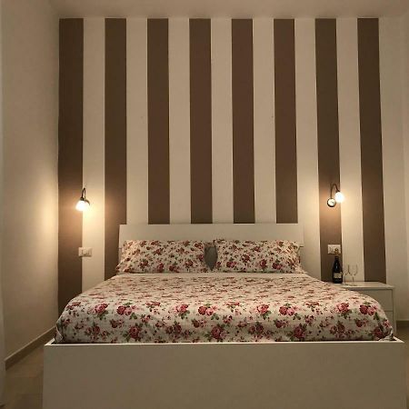 ヴィーコ・エクエンセ Casa Francyヴィラ エクステリア 写真